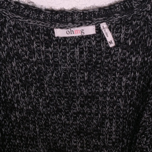 Cold Shoulder Grey Sweater NWT - Picture 4 of 5
